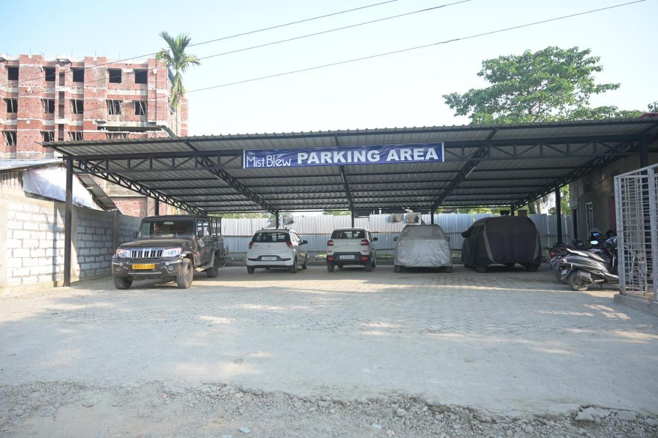 Mist Blew Hotel Sonari  Exterior photo
