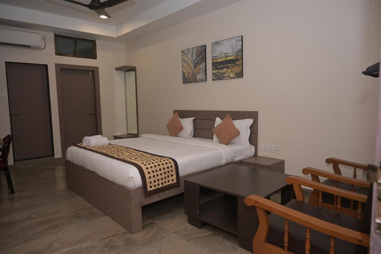 Mist Blew Hotel Sonari  Exterior photo